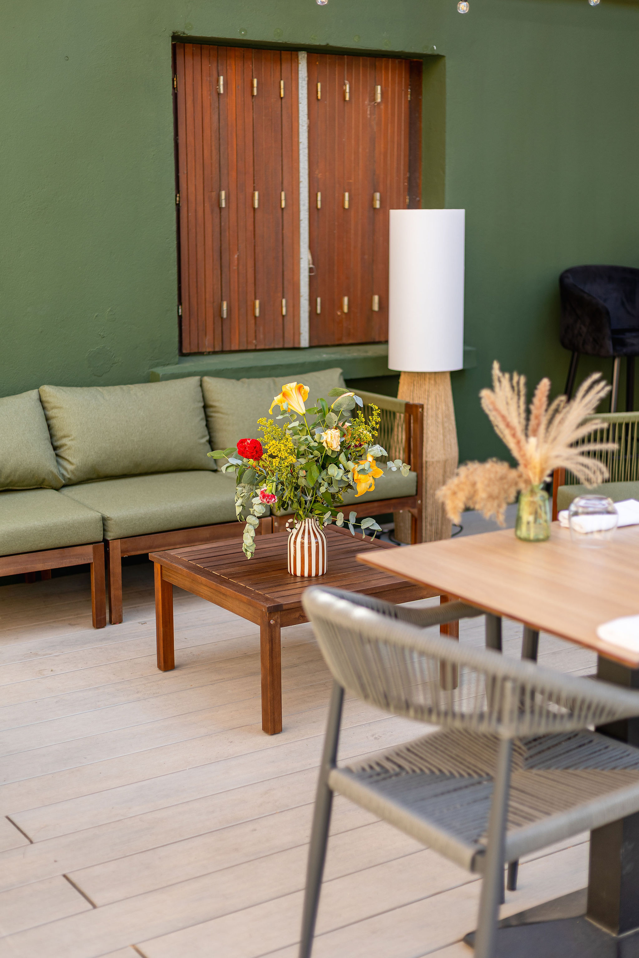 Salle de Piatto dressée pour un événement privé